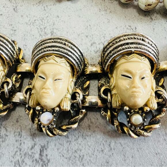 Selini Thai Princess Bracelet, Earrings Ring and Necklace set of 4 pieces - Picture 5 of 16